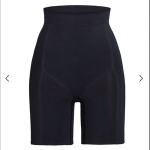 SKIMS High Waisted Bonded Short
